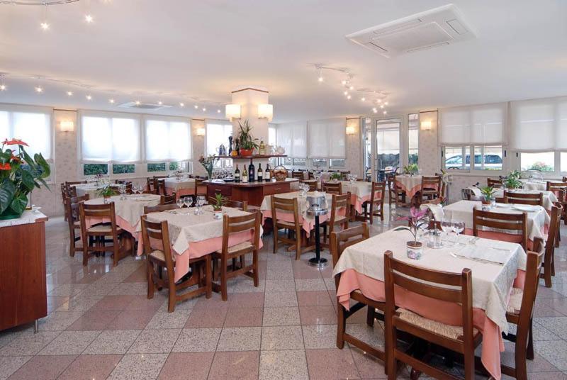 Hotel Lido Deiva Marina Zewnętrze zdjęcie